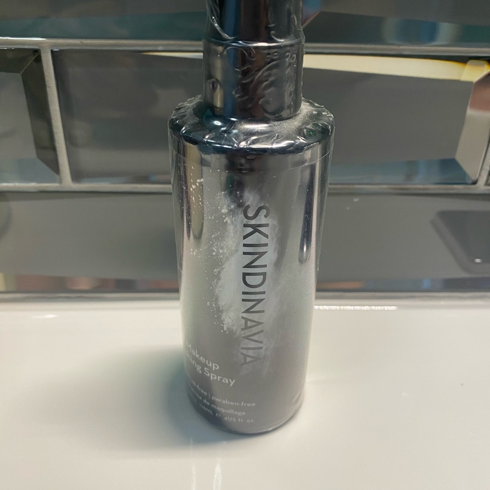 Make up setting spray